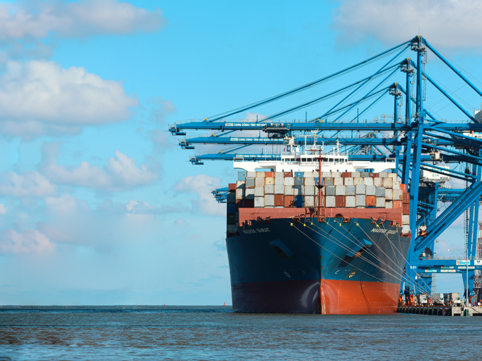 Container au port du Havre Eurobox, port container, transport de marchandise