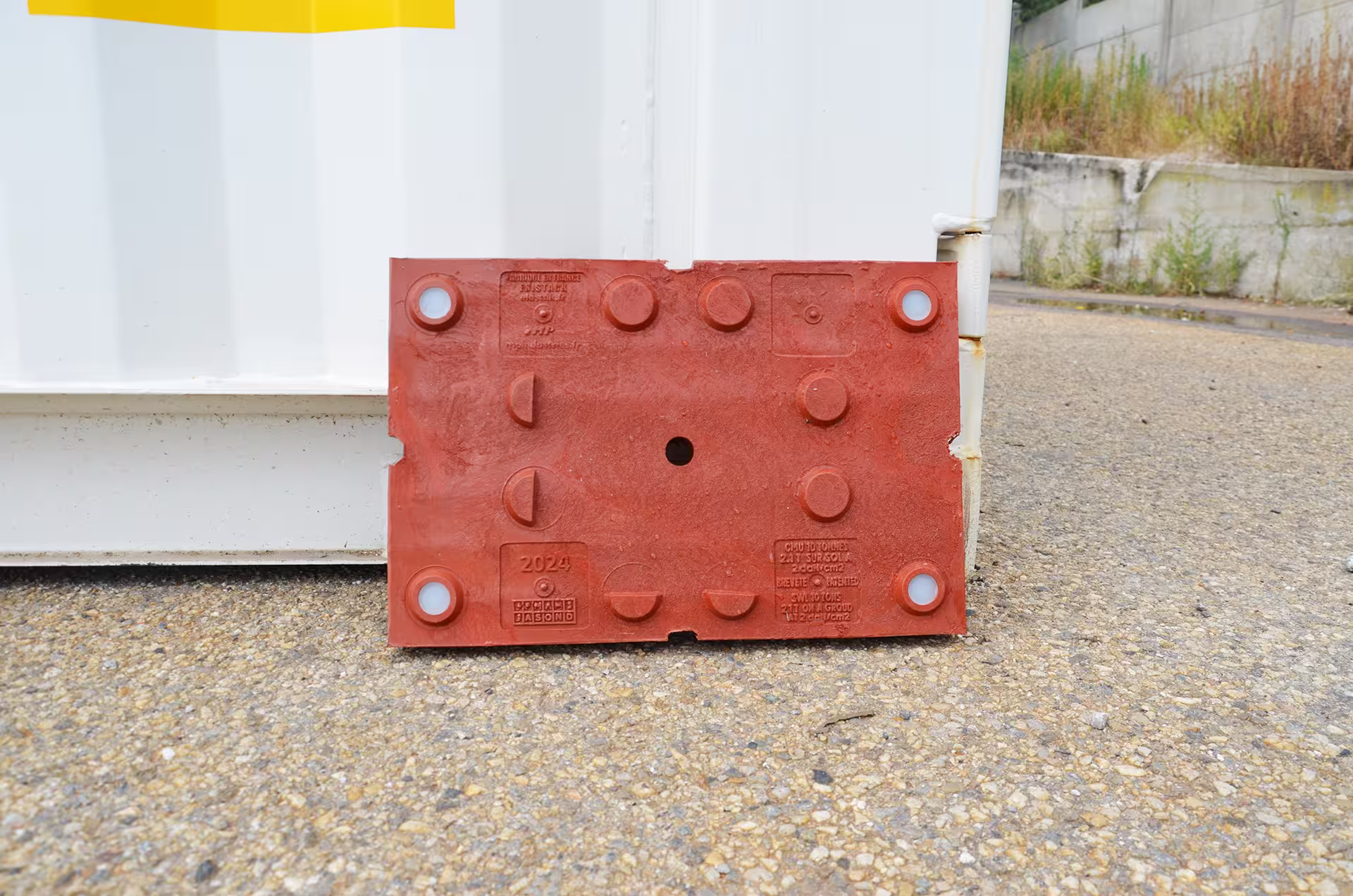 Cale en plastique recyclé (sol souple/dur) – Image 3