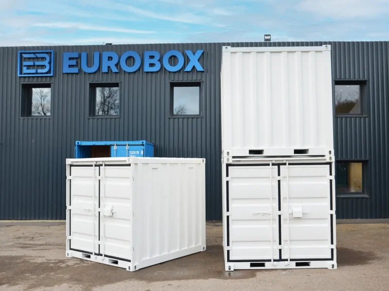 Conteneur de stockage 8 pieds blanc neuf vendu par Eurobox spécialiste de la vente de containers