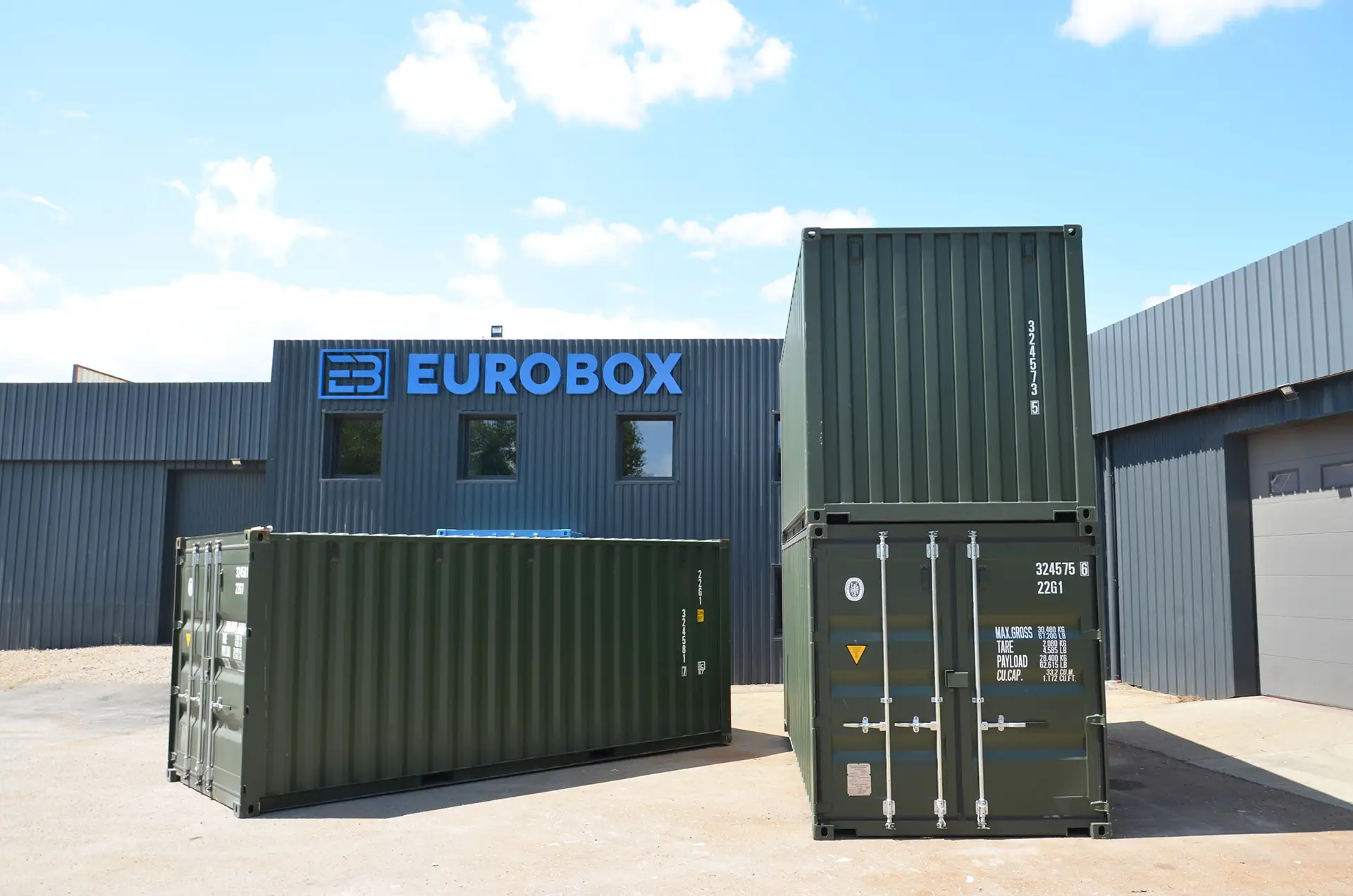 Acheter un conteneur vert sapin neuf pour du stockage. Container disponible à la vente 20 pieds premier voyage